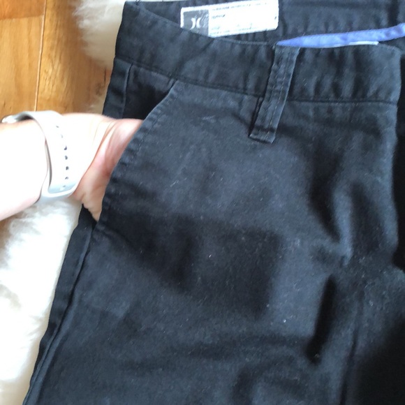 HURLEY Classic fit low rider skateboarding/Bermuda shorts. Size 7. In black - Picture 10 of 15